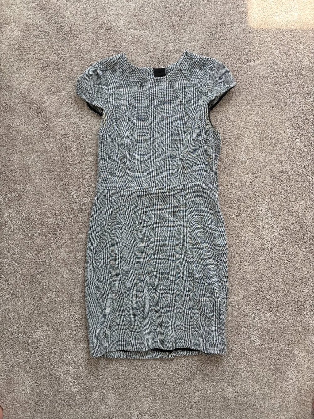H&M Black & White Textured Sheath Dress Size 10 | Work Office Career